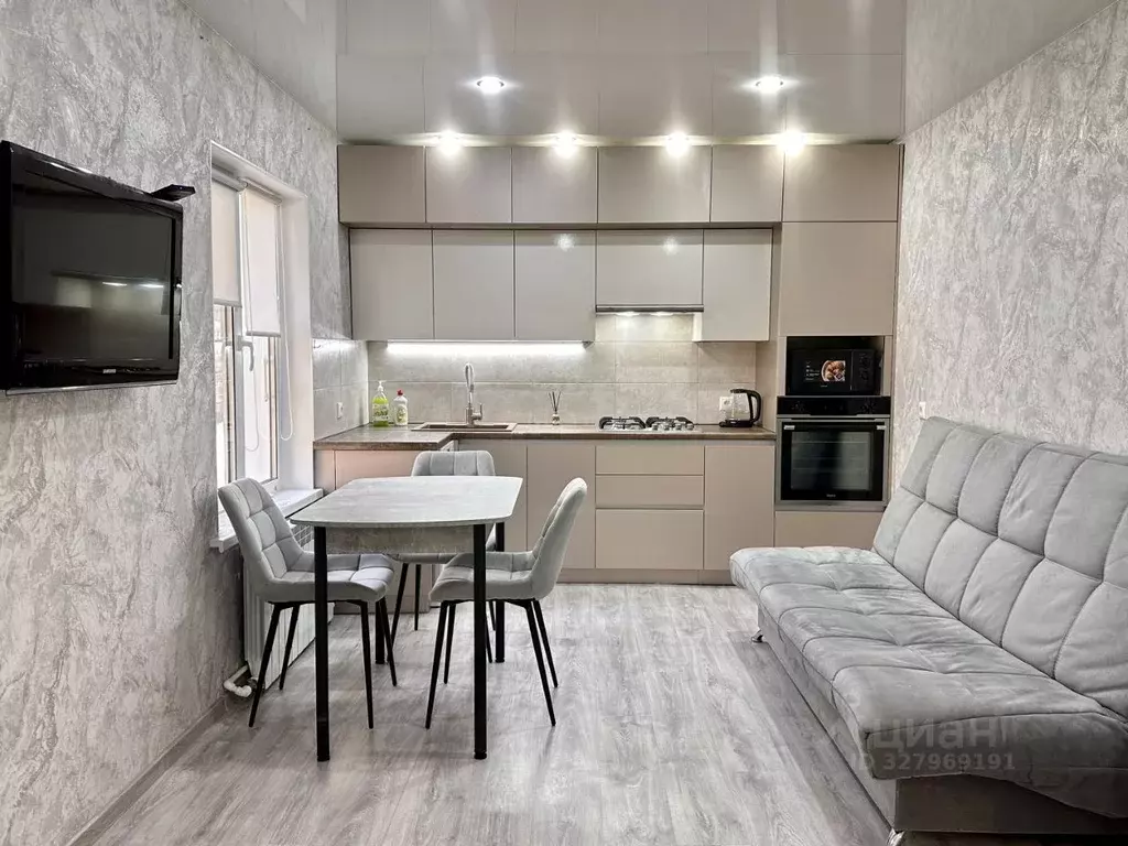 Дом в Волгоградская область, Волгоград ул. Радистов, 65 (70 м) - Фото 1