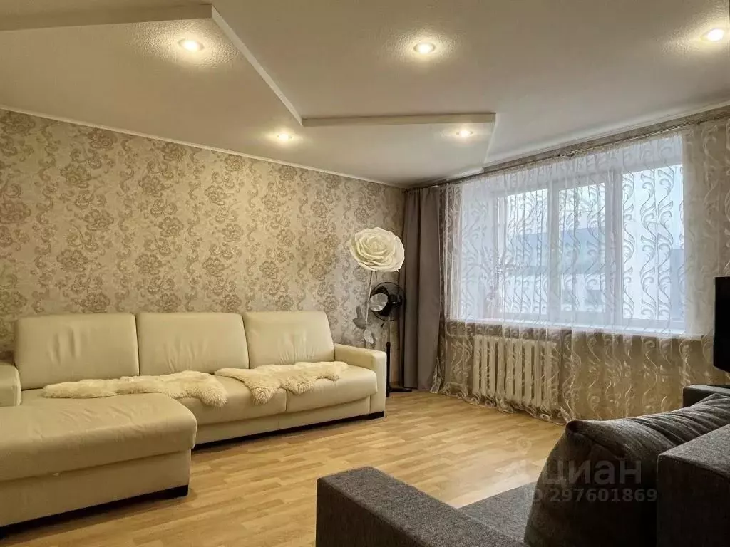 2-к кв. Башкортостан, Уфа ул. Карла Маркса, 9/1 (54.0 м) - Фото 0