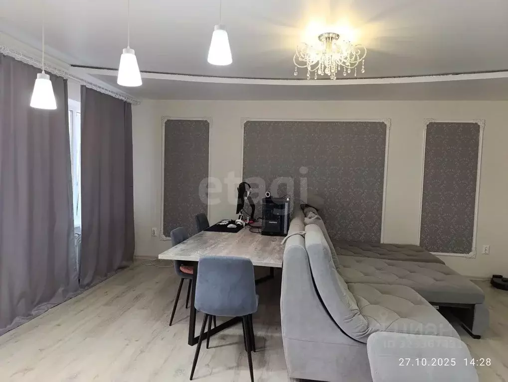 2-к кв. Астраханская область, Астрахань ул. Куликова, 85к3 (68.5 м) - Фото 1