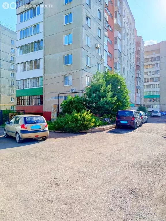 3-комнатная квартира: Уфа, жилой район Шакша-Южная, Стадионная улица, ... - Фото 1