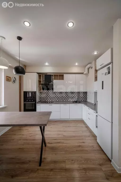 3-комнатная квартира: Иркутск, Дальневосточная улица, 141 (84.6 м) - Фото 1