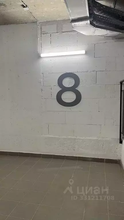 Гараж в Москва ул. Братьев Гранат, 8 (5 м) - Фото 1
