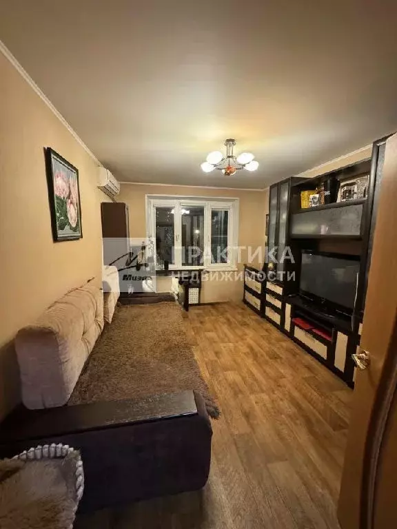 Продается 3-комнатная квартира - Фото 1