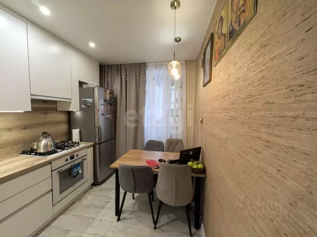 2-к кв. Курская область, Курск ул. Димитрова, 37Б (48.7 м) - Фото 1