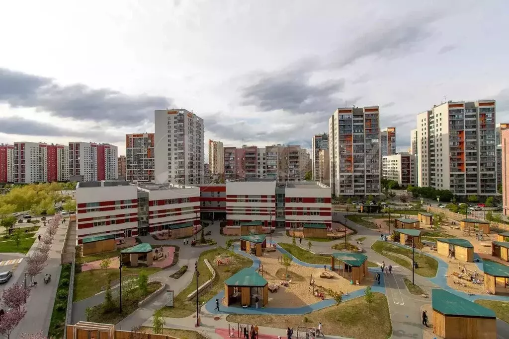 2-комнатная квартира: Тюмень, улица Ю.-Р.Г. Эрвье, 32к1 (61.2 м) - Фото 1