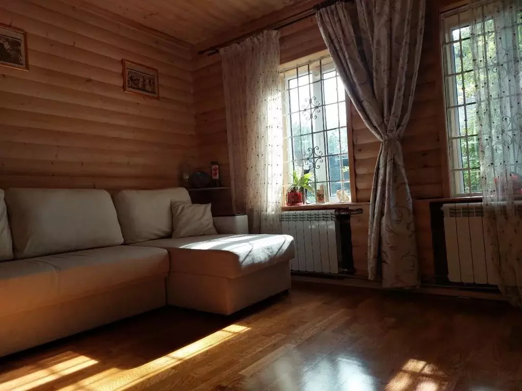 Дом в Санкт-Петербург, Санкт-Петербург, Петергоф пер. Ломоносова (70 ... - Фото 1