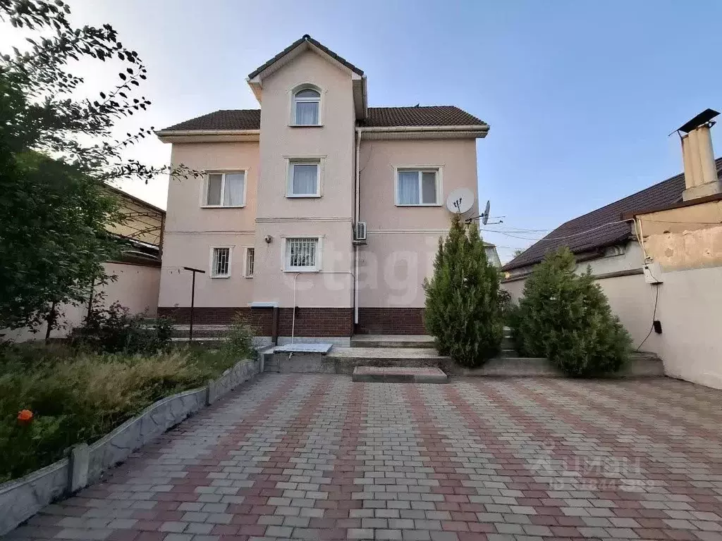 Дом в Крым, Симферополь ул. Кечкеметская, 138 (220 м) - Фото 1