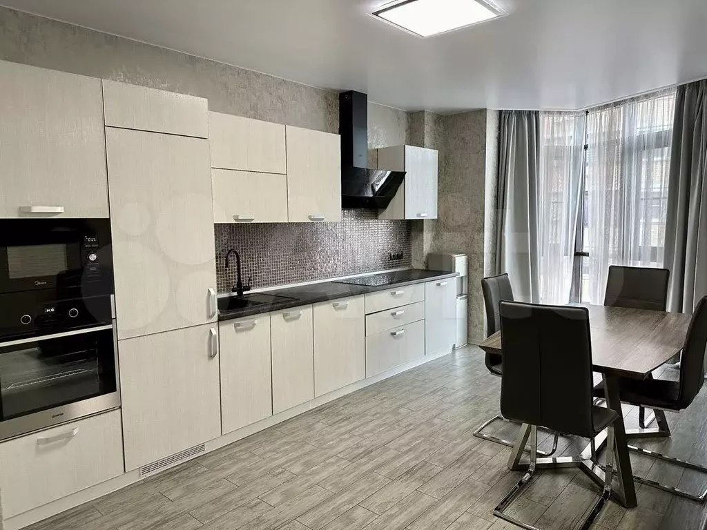 3-к. квартира, 82 м, 14/25 эт. - Фото 1