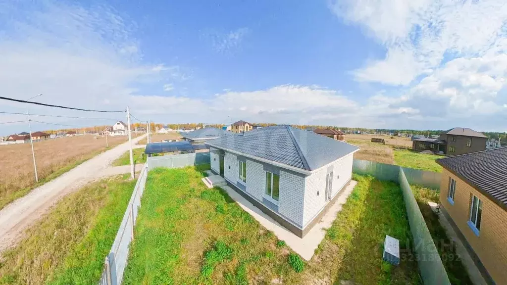 Дом в Тюменская область, Тюменский муниципальный округ, д. Падерина ... - Фото 1