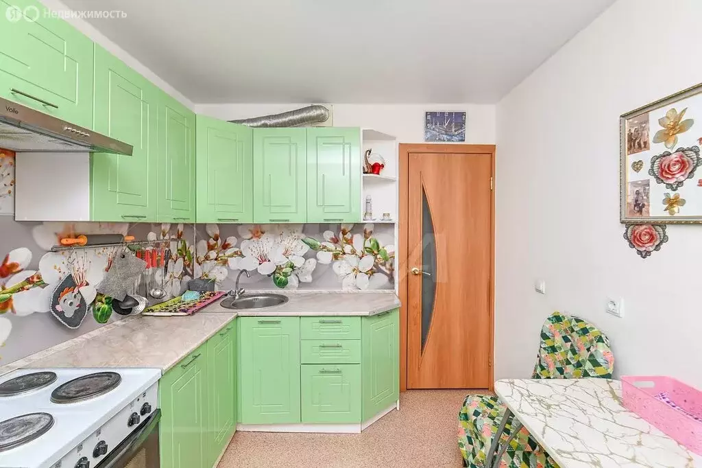 3-комнатная квартира: Тюмень, микрорайон Антипино, Беловежская улица, ... - Фото 1