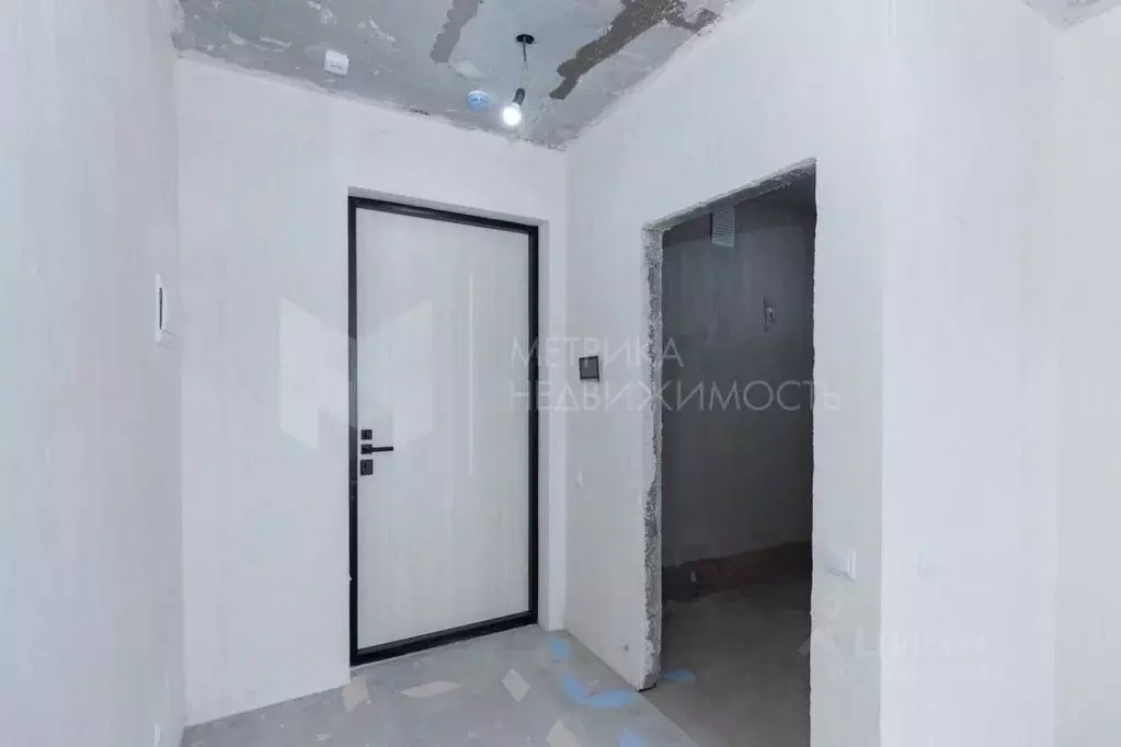 Студия Тюменская область, Тюмень ул. Эльвиры Федоровой, 1 (28.6 м) - Фото 1