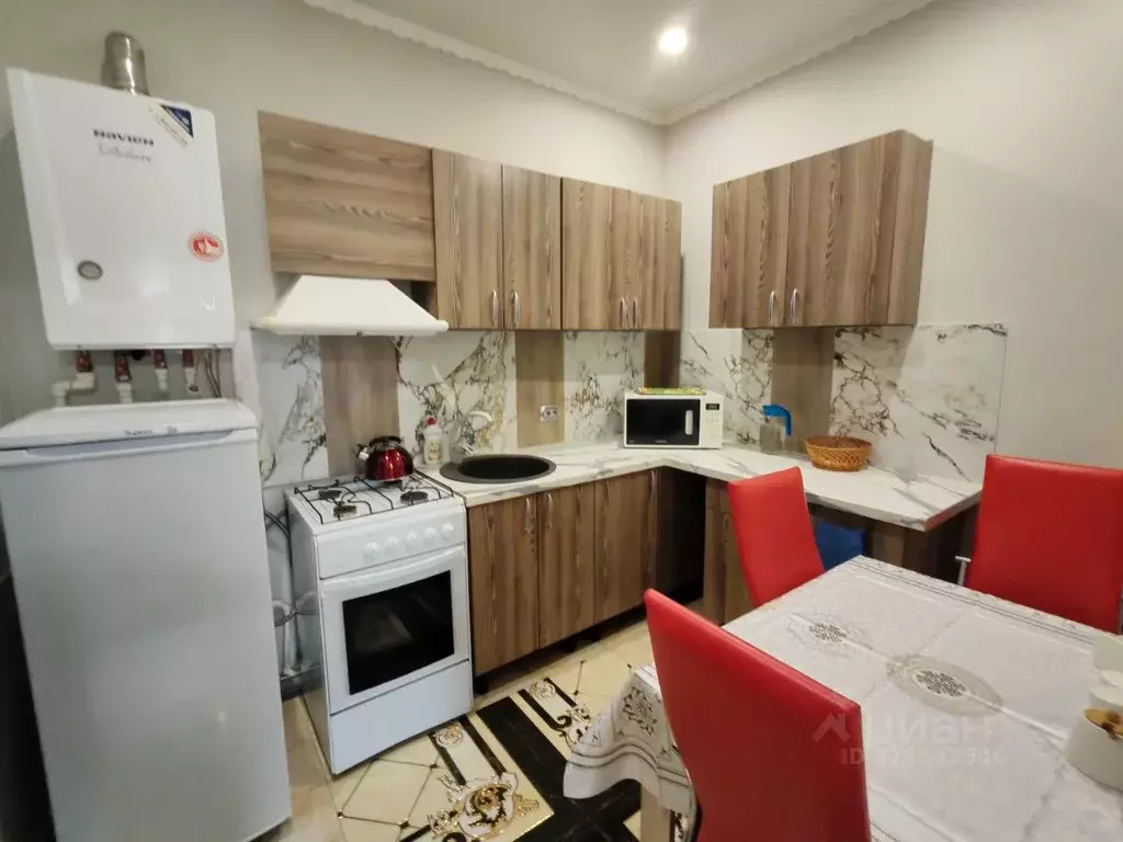 Дом в Адыгея, Тахтамукайский район, Яблоновский пгт Юбилейная ул., ... - Фото 1