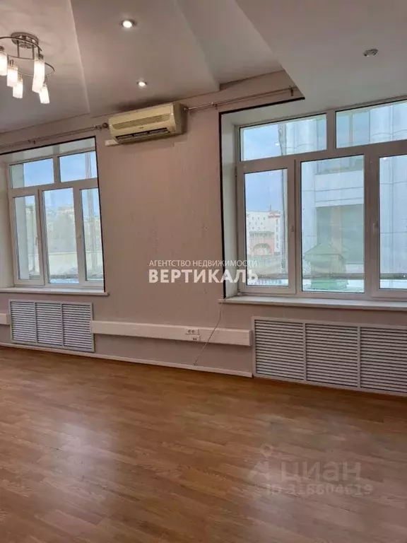Офис в Москва Озерковская наб., 22/24С2 (130 м) - Фото 1