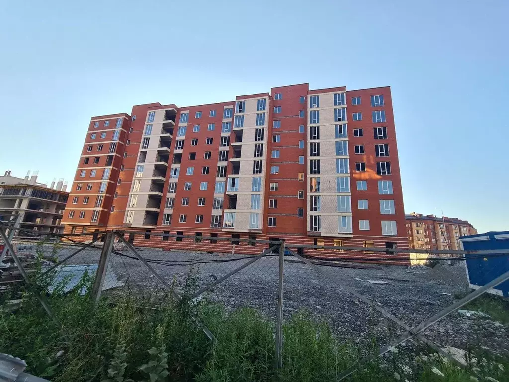 2-к кв. Северная Осетия, Владикавказ ул. Курсантов-Кировцев (70.1 м) - Фото 1