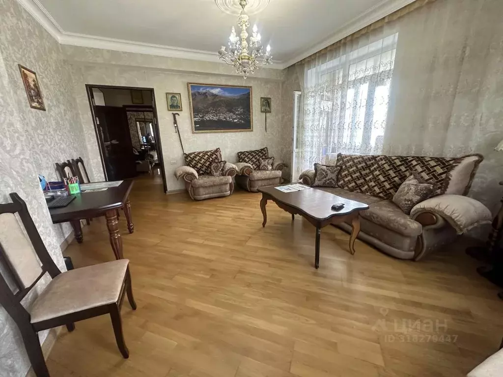2-к кв. Дагестан, Махачкала ул. Времена Года, 8А (86.0 м) - Фото 1