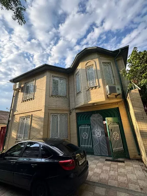 Дом в Дагестан, Махачкала ул. Заманова, 55 (150 м) - Фото 0
