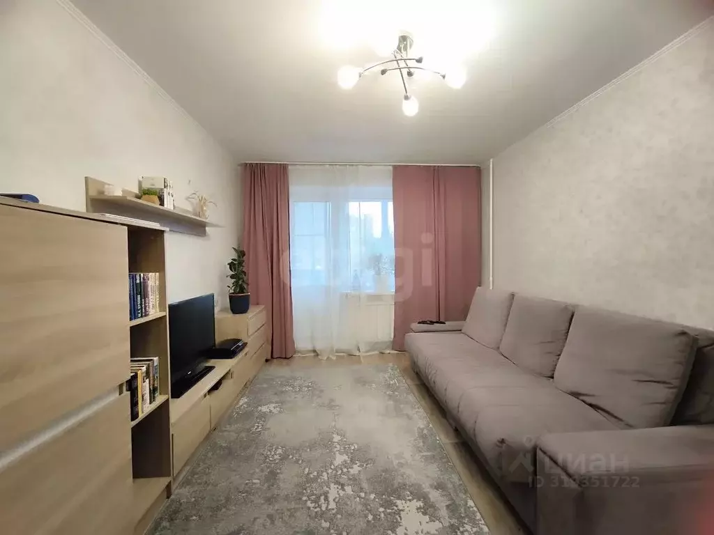 2-к кв. Красноярский край, Красноярск ул. Шевченко, 28А (47.2 м) - Фото 0