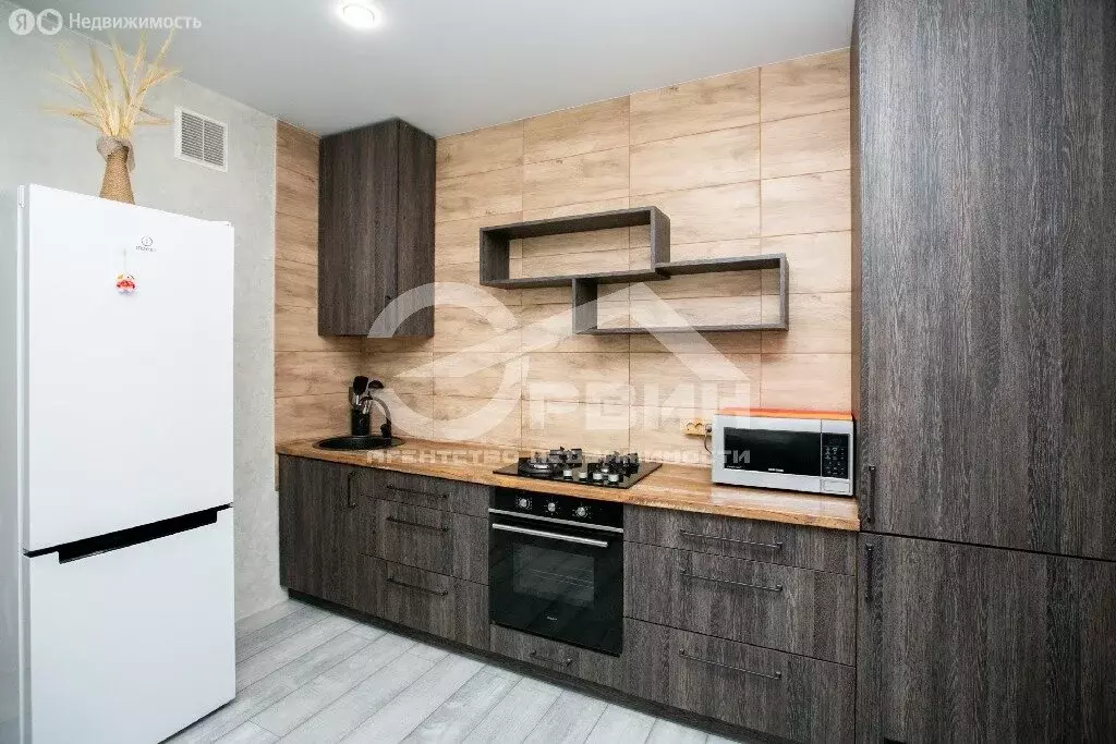 2-комнатная квартира: Калининград, Кипарисовая улица, 2 (63.9 м) - Фото 0