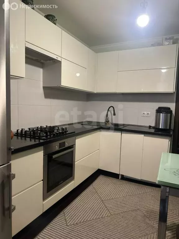 3-комнатная квартира: Ставрополь, улица Ленина, 120А (74 м) - Фото 1