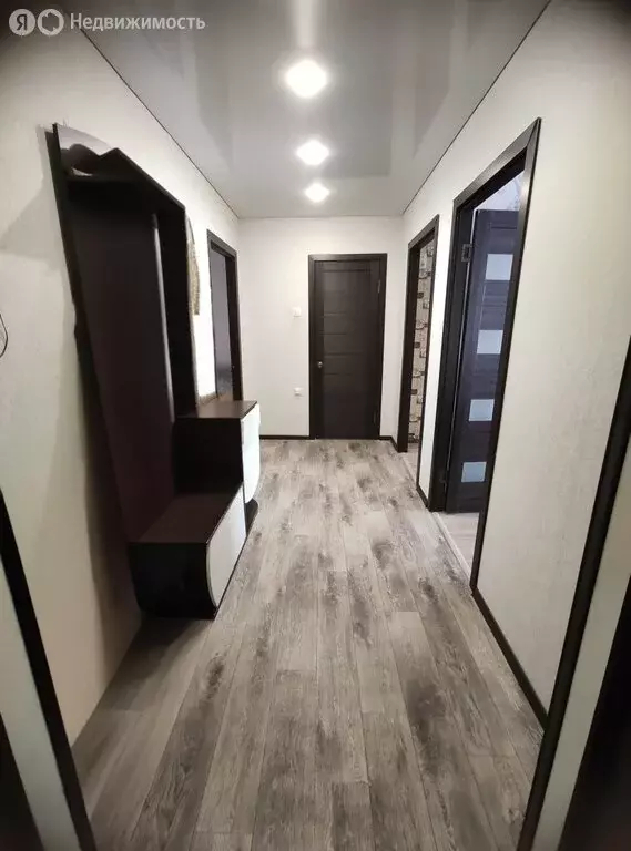 2-комнатная квартира: Уссурийск, улица Сергея Ушакова, 13с1 (58.8 м) - Фото 1