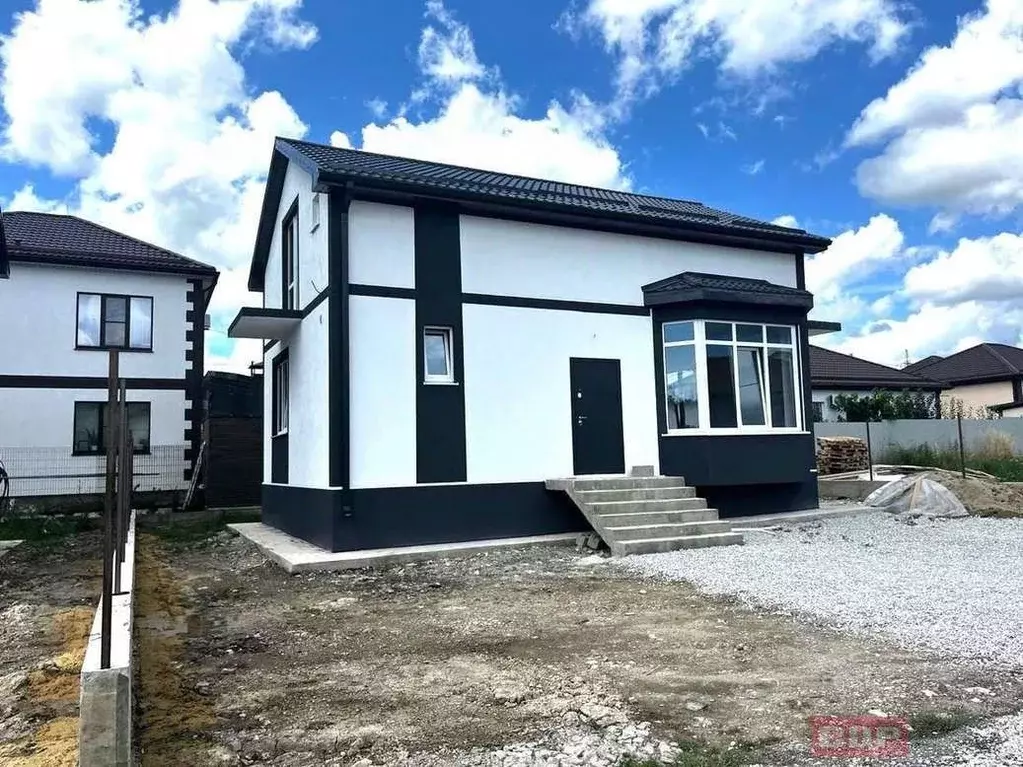 Дом в Краснодарский край, Новороссийск пер. Буксирный, 6 (140 м) - Фото 1