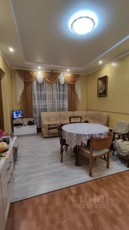 Дом в Крым, Симферополь ул. Калинина (180 м) - Фото 0
