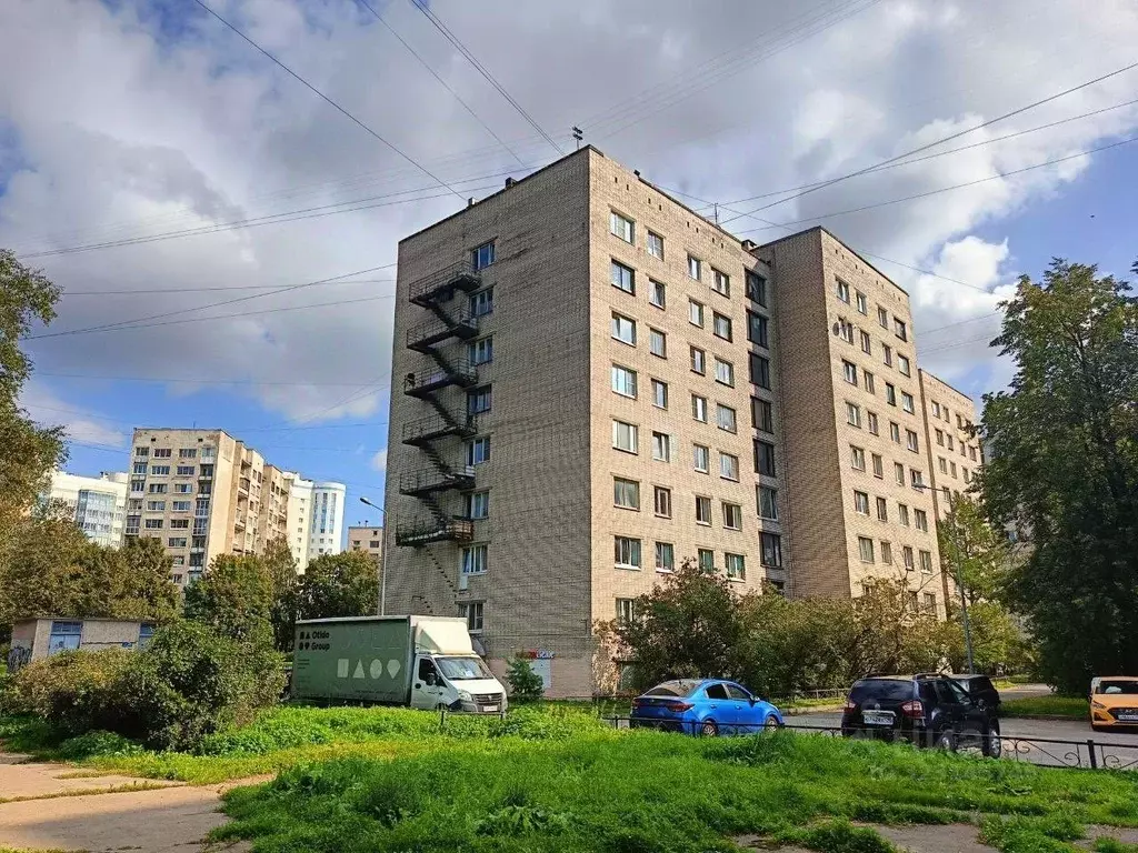Комната Санкт-Петербург ул. Беринга, 32К2 (18.0 м) - Фото 1