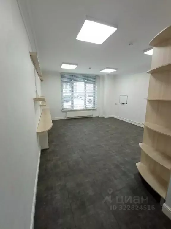 Помещение свободного назначения в Татарстан, Набережные Челны просп. ... - Фото 1