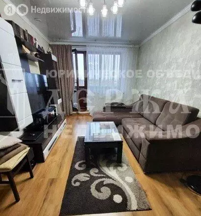 3-комнатная квартира: Кемерово, проспект Химиков, 24 (60.5 м) - Фото 1