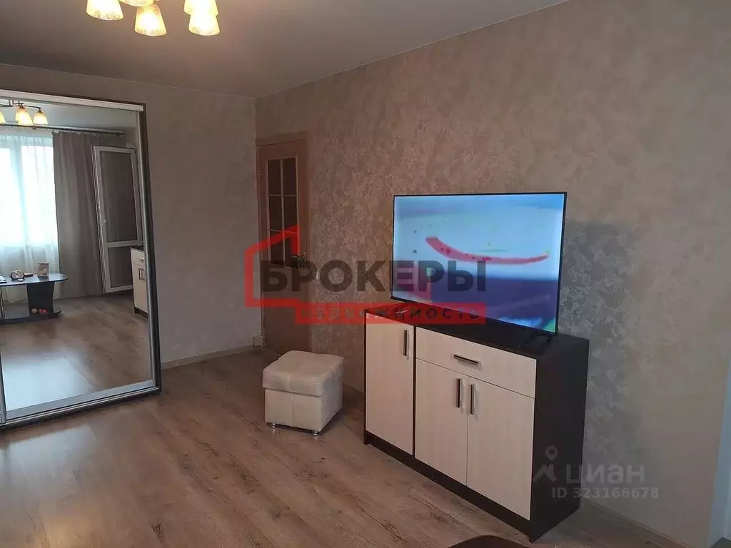 2-к кв. Севастополь просп. Октябрьской Революции, 56А (50.6 м) - Фото 2