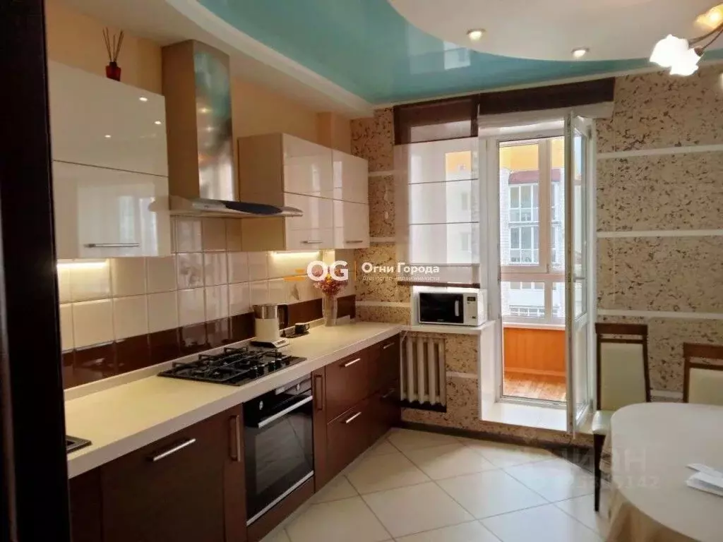 3-к кв. Брянская область, Брянск ул. Ромашина, 58к1 (97.0 м) - Фото 0