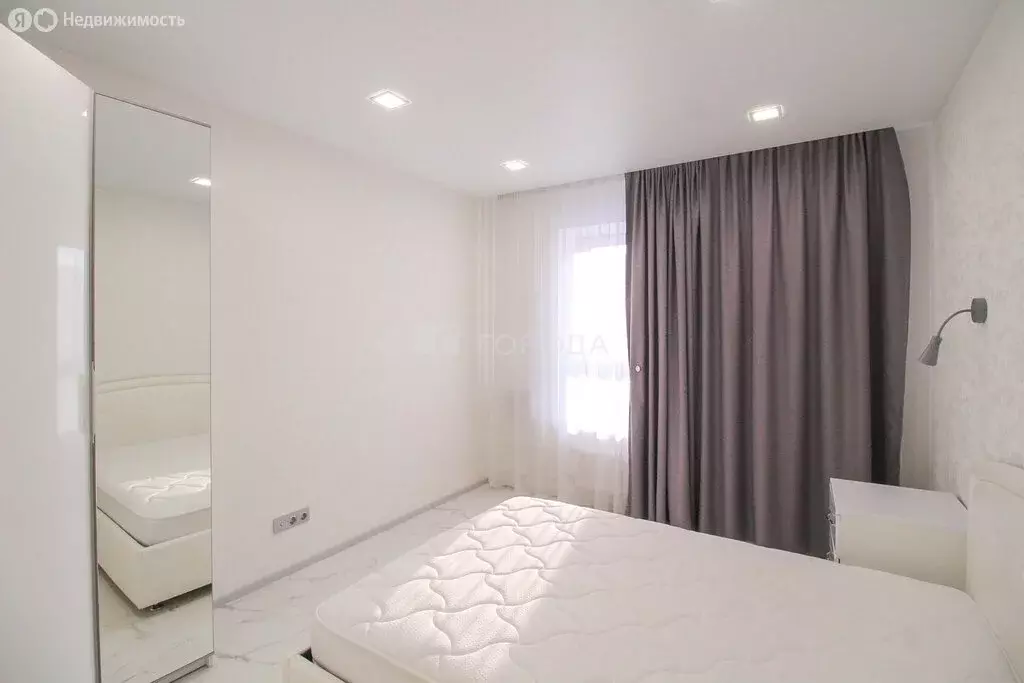 3-комнатная квартира: Барнаул, улица Солнечная Поляна, 94к6 (60 м) - Фото 1