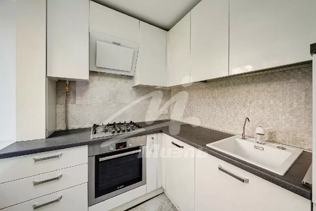 Продается 3-комнатная квартира - Фото 1