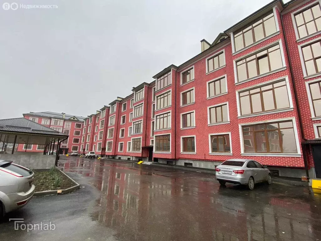 3-комнатная квартира: Нальчик, улица Шогенова, 6 (82 м) - Фото 1