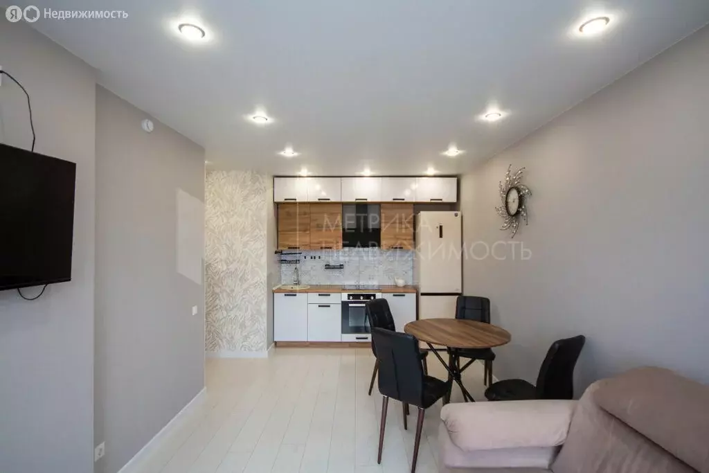 2-комнатная квартира: Тюмень, Харьковская улица, 74 (55.6 м) - Фото 1