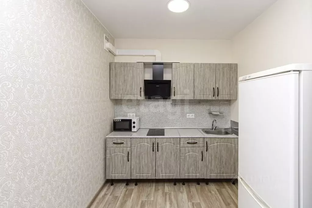 2-к кв. Тюменская область, Тюмень Полевая ул., 105 (62.0 м) - Фото 0