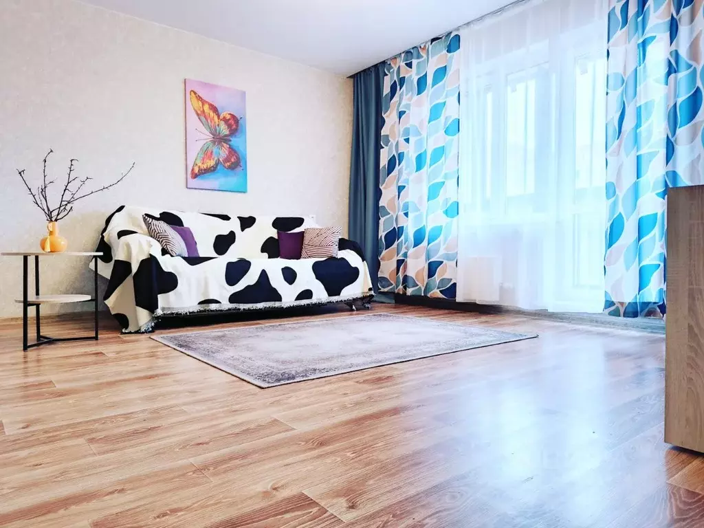 2-к кв. Красноярский край, Красноярск ул. Дубровинского, 110Б (62.0 м) - Фото 0