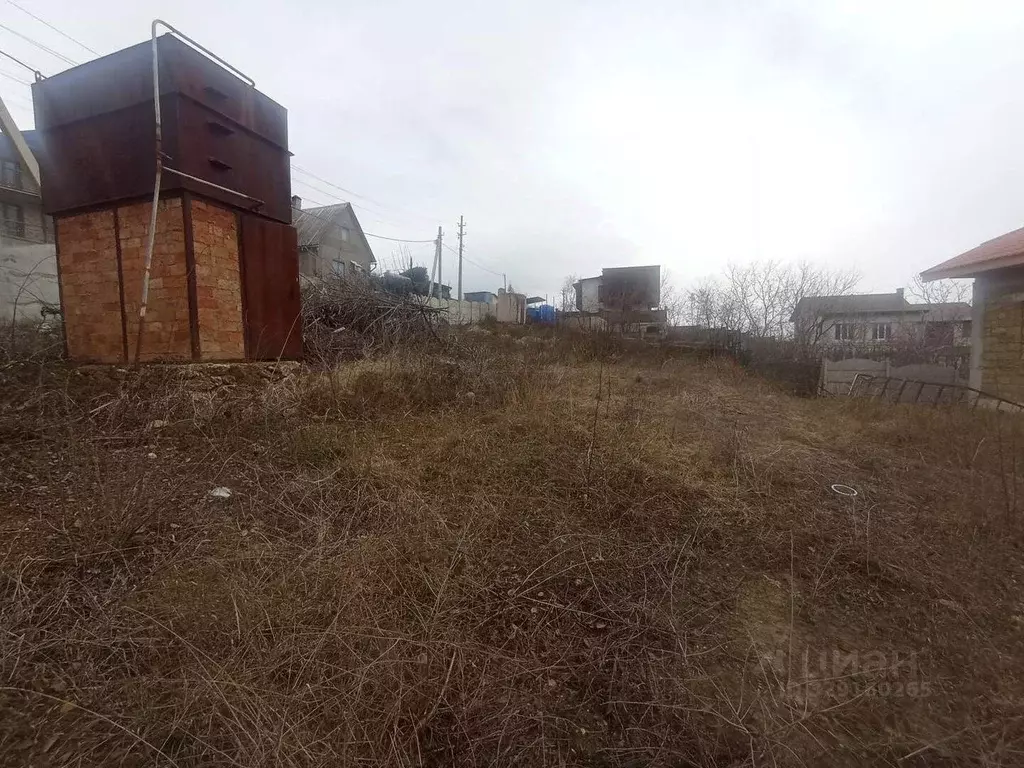 Участок в Севастополь ул. Парковая, 9 (8.4 сот.) - Фото 1