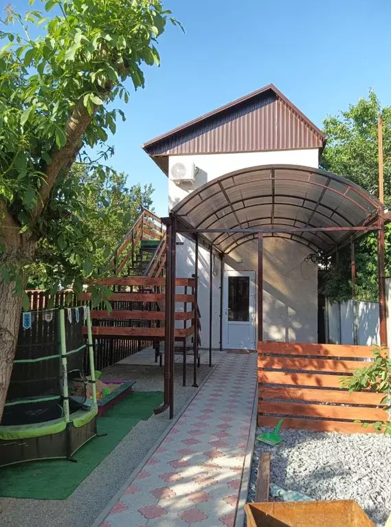 Дом в Краснодарский край, Ейск ул. Осипенко, 43 (60 м) - Фото 0