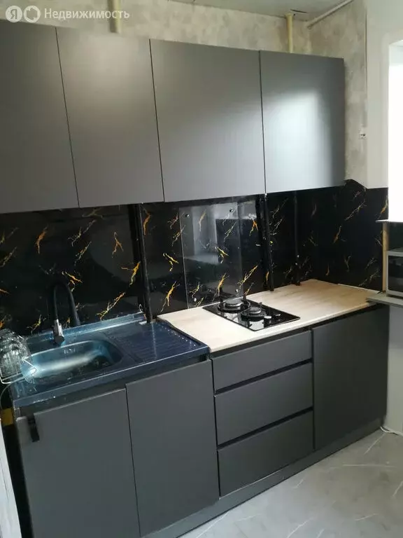 3-комнатная квартира: Киров, улица Мира, 16 (57 м) - Фото 0