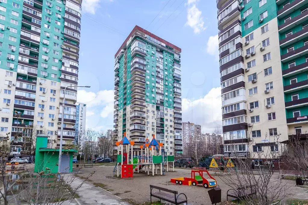 2-к. квартира, 60 м, 11/17 эт. - Фото 1