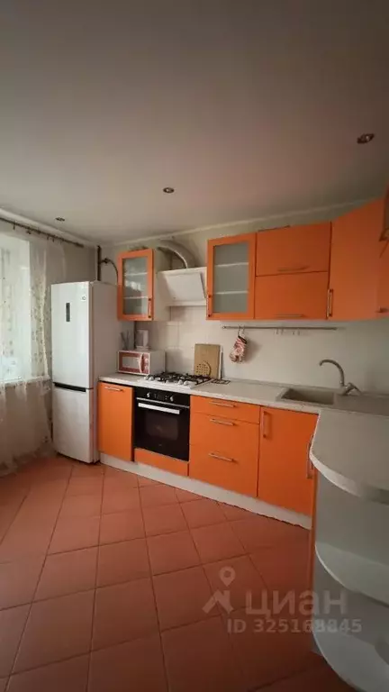 1-к кв. Брянская область, Брянск ул. Романа Брянского, 11 (56.0 м) - Фото 1