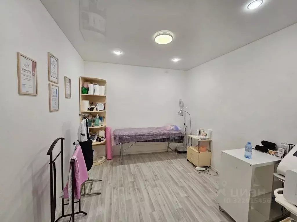 Помещение свободного назначения в Свердловская область, Березовский ... - Фото 1