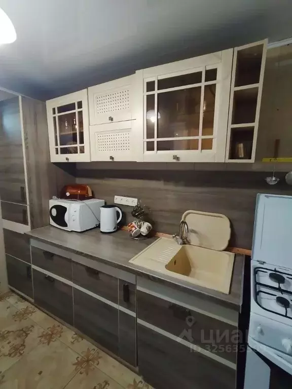 2-к кв. Крым, Симферополь ул. Радищева, 39 (50.0 м) - Фото 1