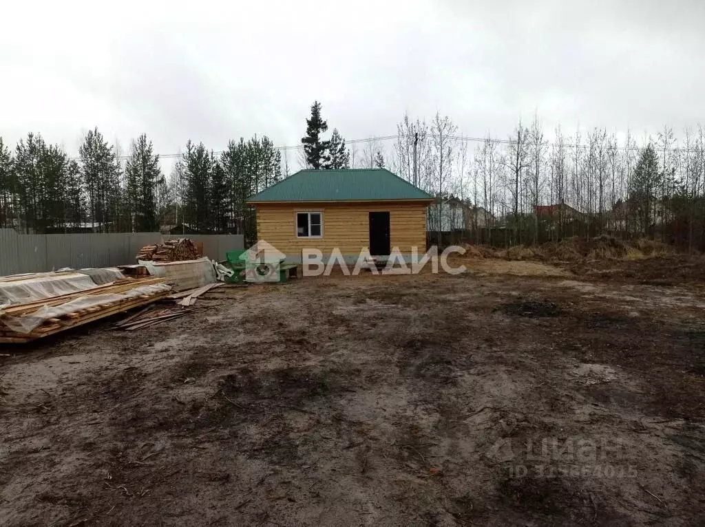 Дом в Коми, Сыктывкар городской округ, Краснозатонский пгт ул. ... - Фото 0
