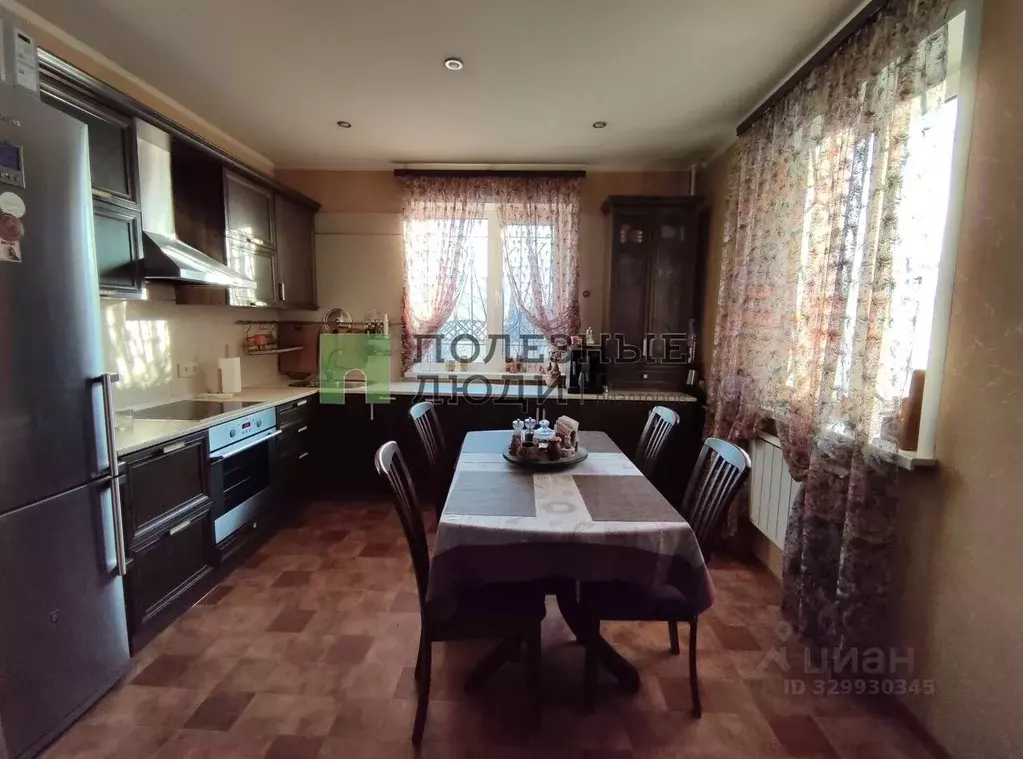 Дом в Красноярский край, Красноярск ул. Павлика Морозова (230 м) - Фото 1
