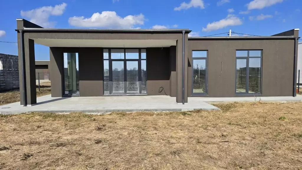 Дом в Калининградская область, Гурьевский муниципальный округ, пос. ... - Фото 1