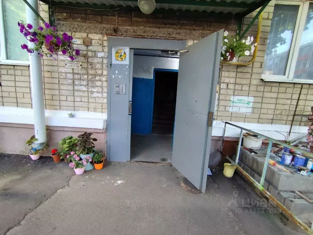 3-к кв. Белгородская область, Белгород пер. Макаренко, 1 (50.6 м) - Фото 2