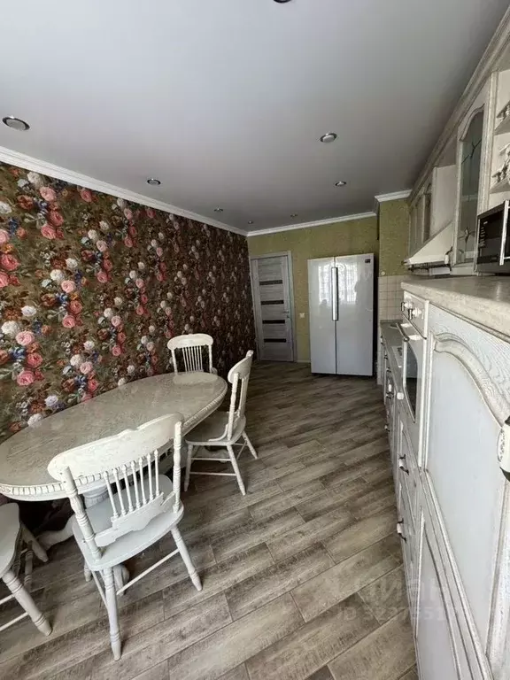 3-к кв. Саратовская область, Саратов ул. Имени И.С. Левина, 7 (82.1 м) - Фото 2