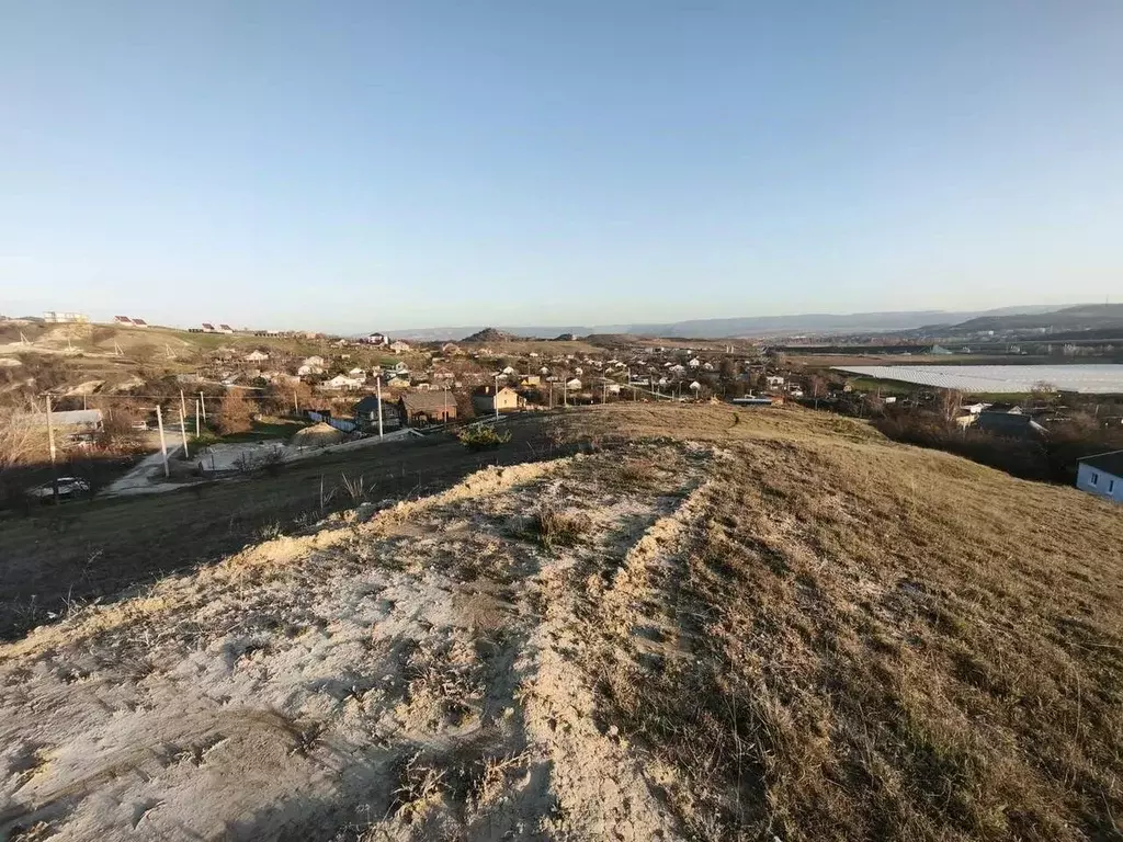 Участок в Севастополь с. Пироговка, ул. Угловая, 1 (9.0 сот.) - Фото 1